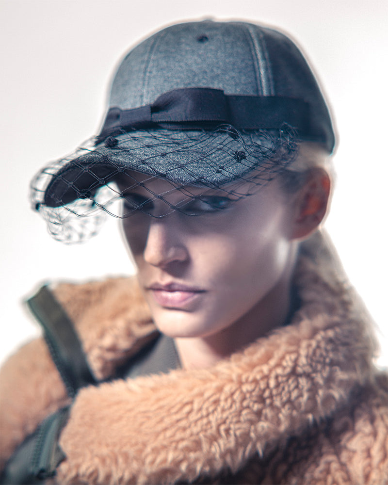 GIGI - GREY
